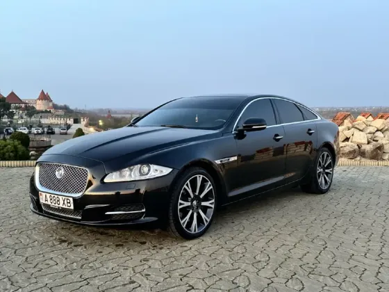 Jaguar XJ 2012 год Бендеры Бендеры