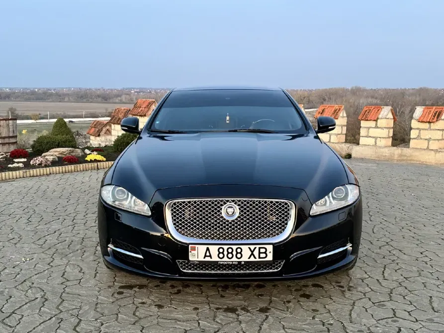 Jaguar XJ 2012 год Бендеры Бендеры - изображение 1