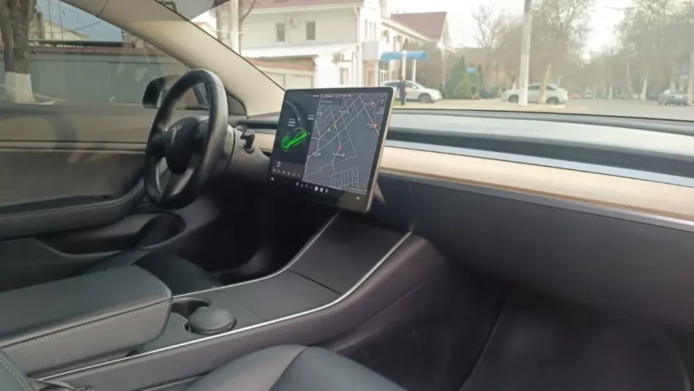 Tesla Model 3 2018 an Tiraspol Tiraspol - fotografie 4