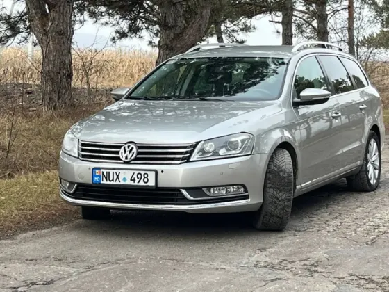 Volkswagen Passat 2014 an Camenca Camenca