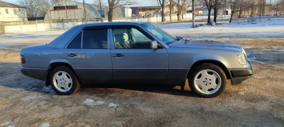 Mercedes W124 1990 год Бендеры Бендеры