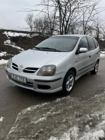 Nissan Almera Tino 2001 an Tiraspol Tiraspol
