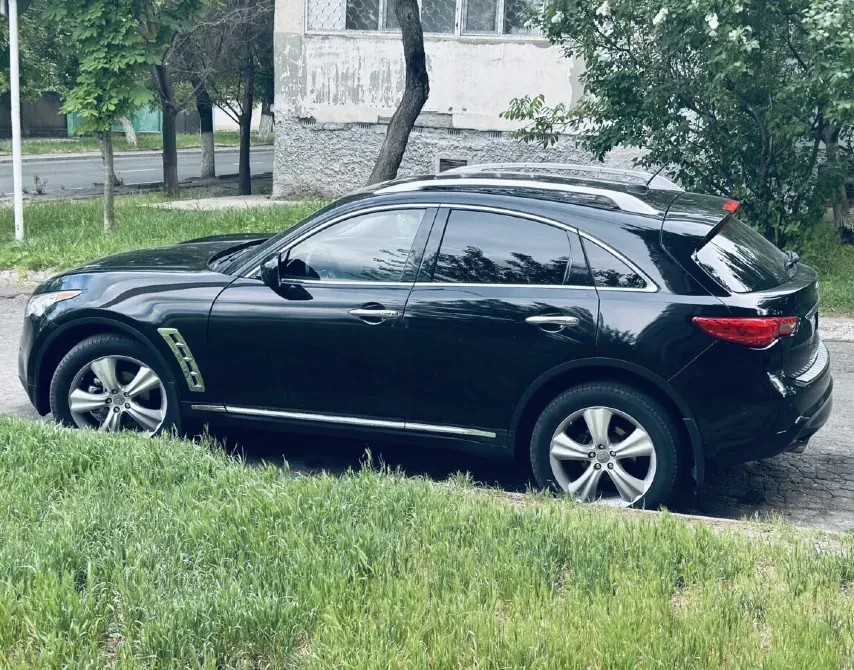 Infiniti FX 2011 an Tiraspol Tiraspol - fotografie 9