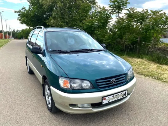 Toyota Picnic 1998 an Sucleia Sucleia