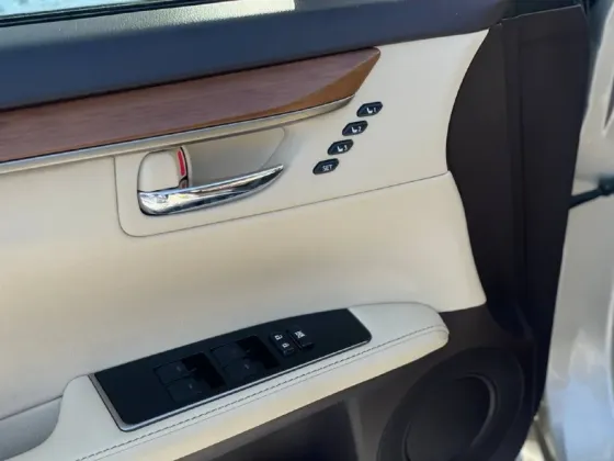 Lexus ES 2016 an Tiraspol Tiraspol