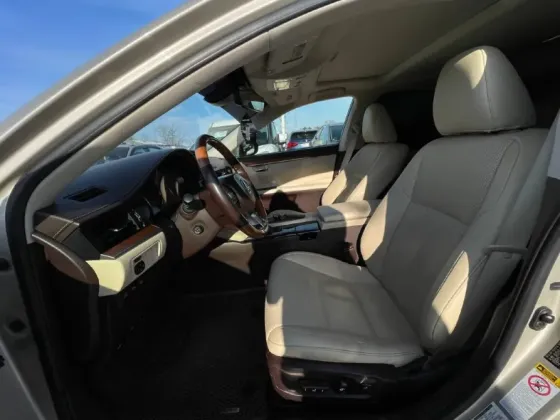 Lexus ES 2016 an Tiraspol Tiraspol