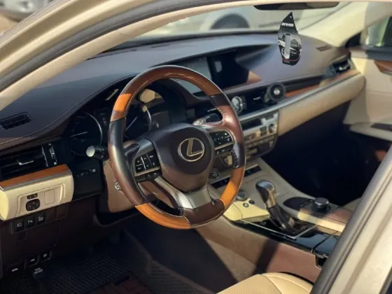 Lexus ES 2016 an Tiraspol Tiraspol