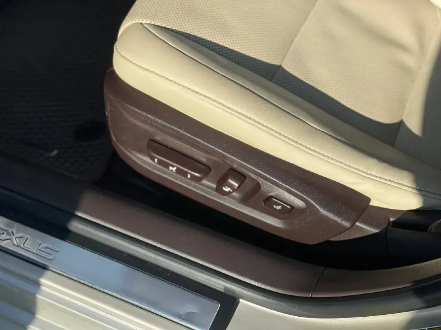 Lexus ES 2016 an Tiraspol Tiraspol - fotografie 3