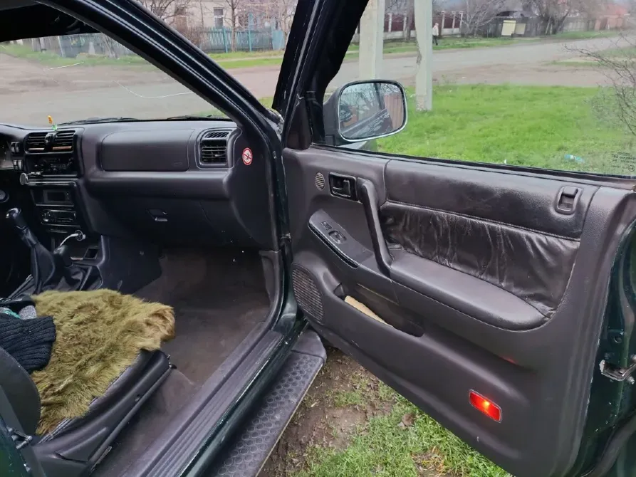 Opel Frontera 2000 an Bender Bender - fotografie 8