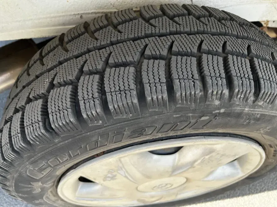 Toyota Hiace 2001 Bender Bender - photo 3