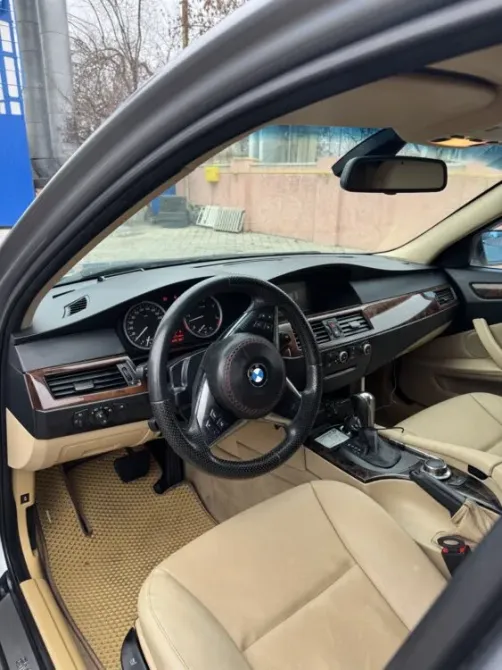 BMW seria 5 2005 an Tiraspol Tiraspol - fotografie 3