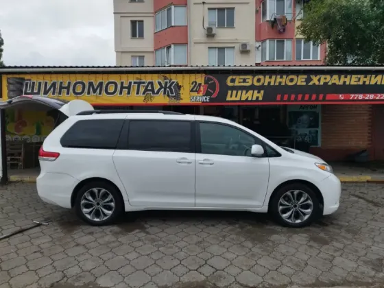 Toyota Sienna 2014 Tiraspol Tiraspol