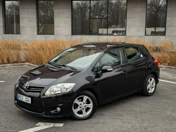 Toyota Auris 2011 год Кишинёв Кишинёв