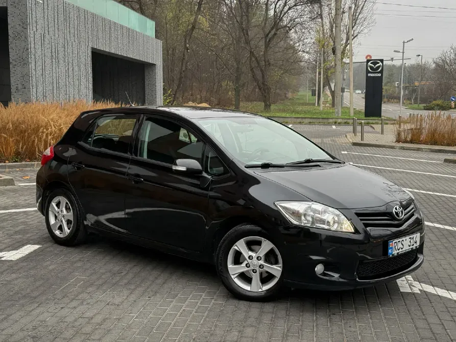 Toyota Auris 2011 год Кишинёв Кишинёв - изображение 1