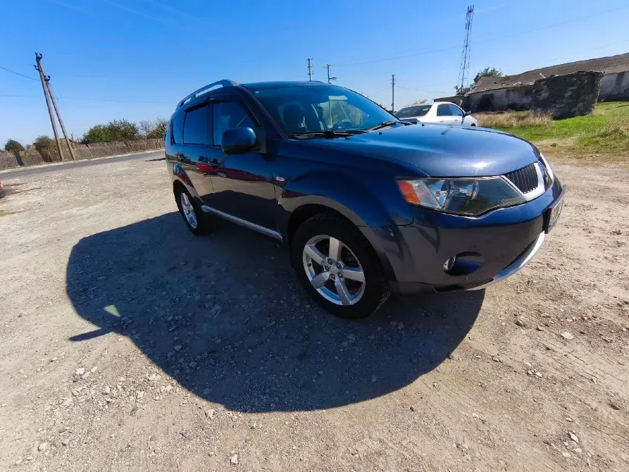 Mitsubishi Outlander 2008 год Штефан-Водэ Штефан-Водэ - изображение 3