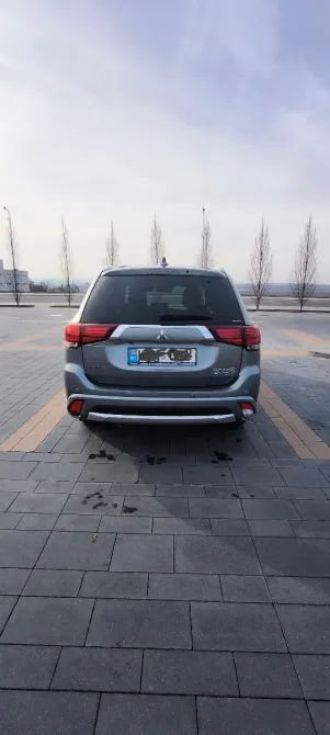 Mitsubishi Outlander 2015 год Кишинёв Кишинёв - изображение 2
