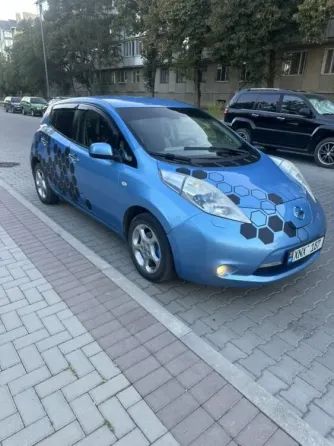 Nissan Leaf 2011 год Бендеры Бендеры