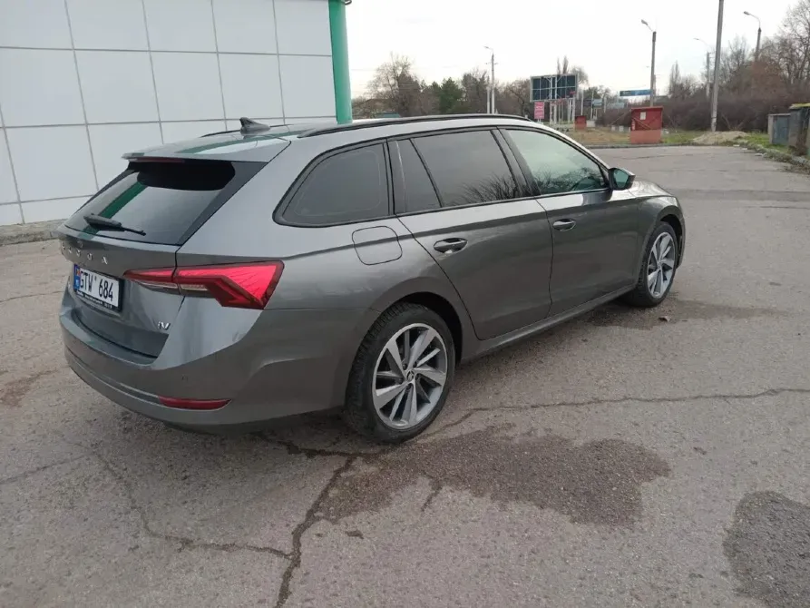 Skoda Octavia 2023 an Bender Bender - fotografie 1