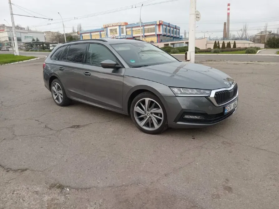 Skoda Octavia 2023 an Bender Bender - fotografie 9