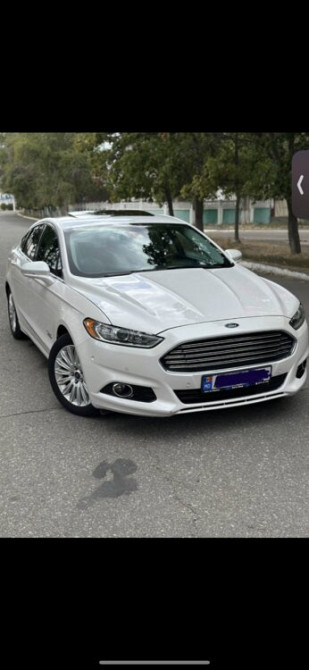 Ford Fusion plug-in hybrid 2013г(270тыс км) Bender - fotografie 1