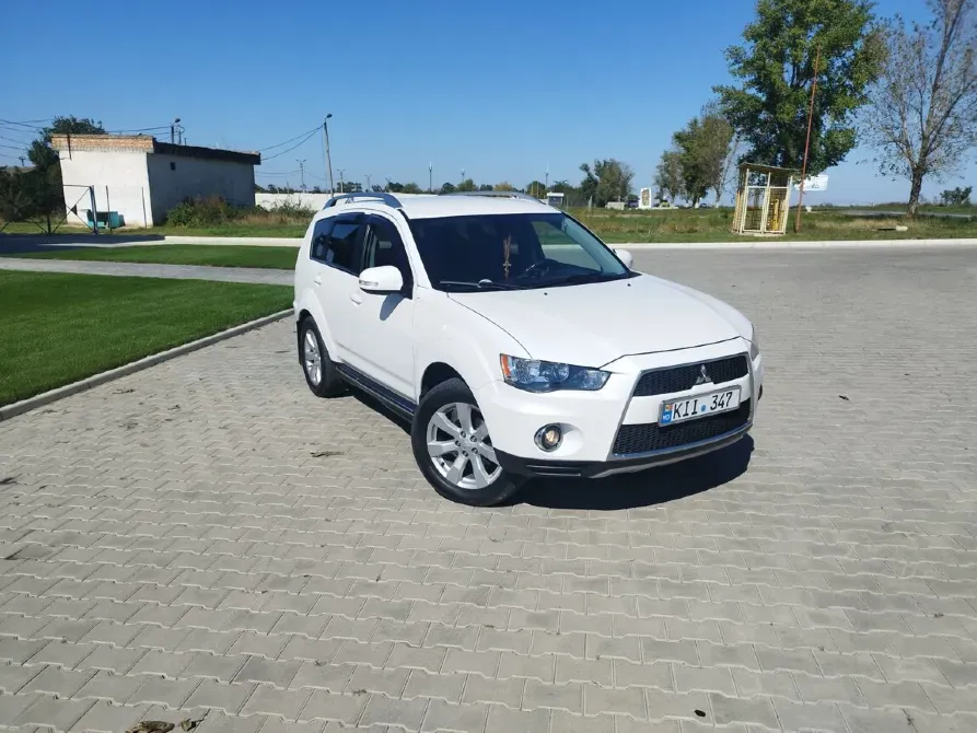 Mitsubishi Outlander 2010 Tiraspol Tiraspol - photo 2