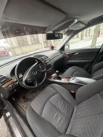 Mercedes E-Class 2002 an Parcani Parcani