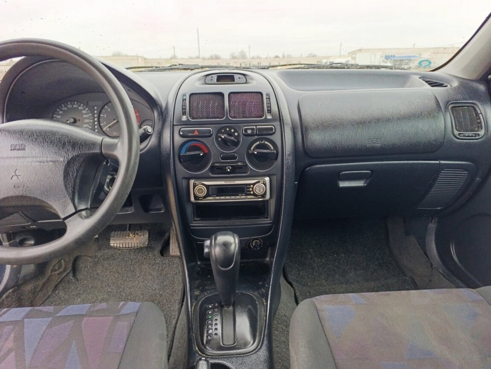 Mitsubishi Carisma 1998 год Бендеры Бендеры - изображение 5