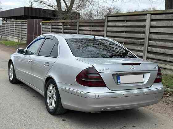 Mercedes-Benz 211 Tiraspol