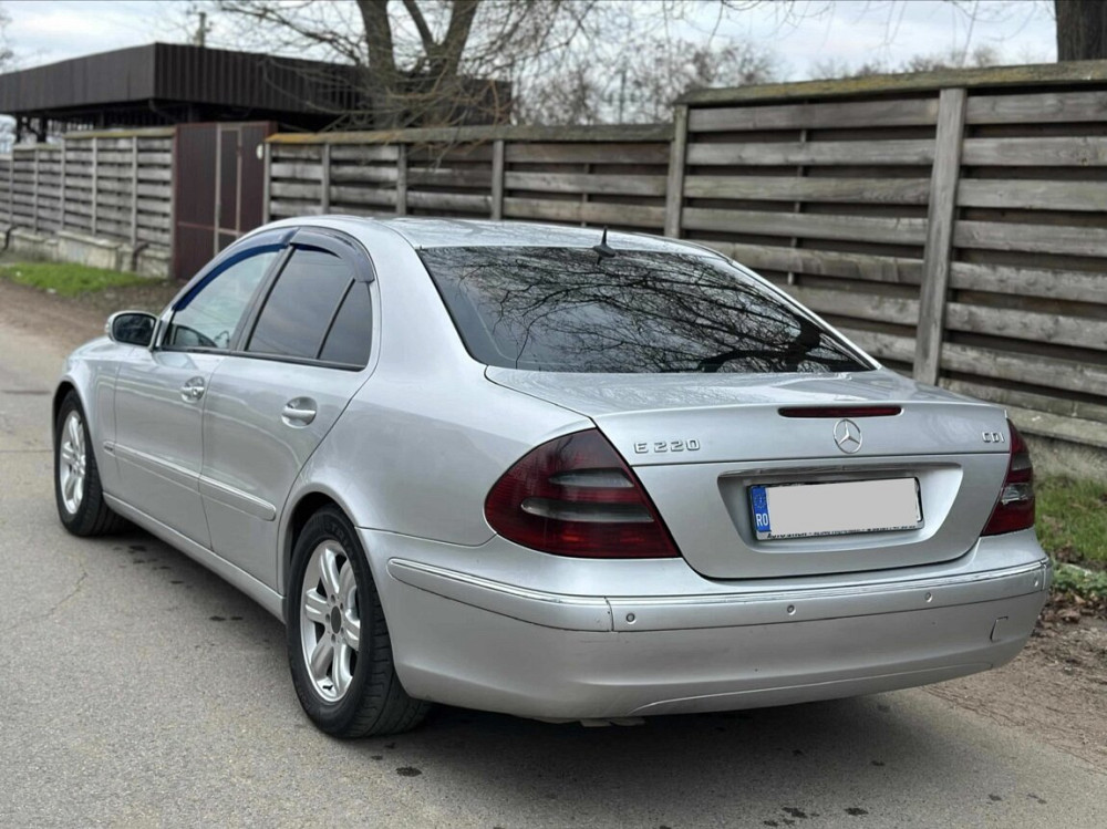 Mercedes-Benz 211 Tiraspol - fotografie 4
