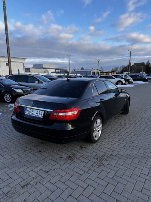 Mercedes E-Class 2011 an Tiraspol Tiraspol - fotografie 8