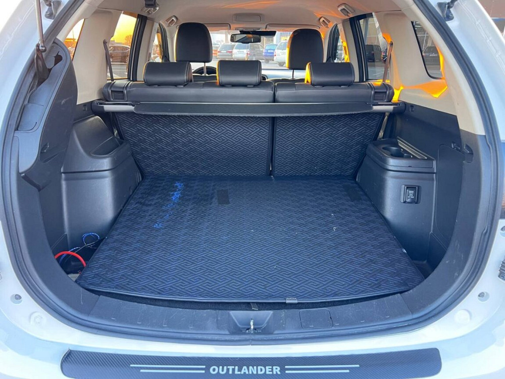 Mitsubishi Outlander (Авторынок КОВЧЕГ) Тирасполь - изображение 10