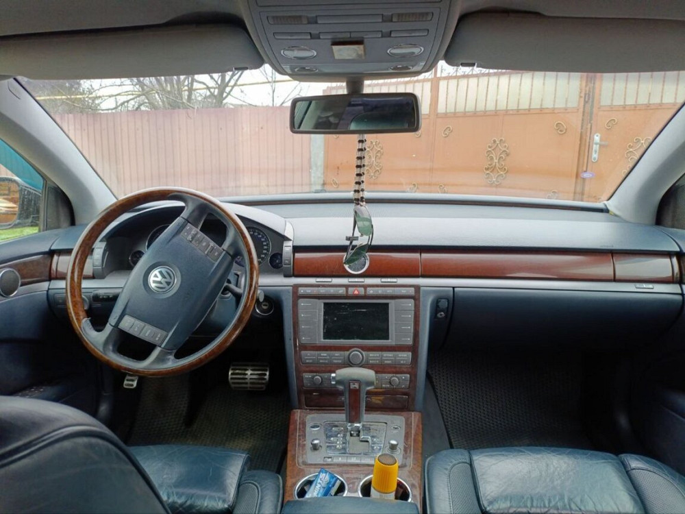 Volkswagen Phaeton 2006 an Bender Bender - fotografie 8