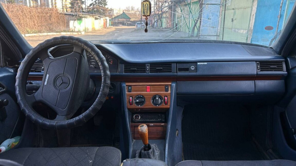 Mercedes W124 1994 год Бендеры Бендеры - изображение 7