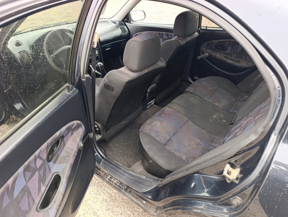 Mitsubishi Carisma 1998 an Bender Bender - fotografie 6