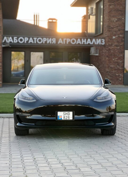 Tesla Model 3 2018 год Тирасполь Тирасполь - изображение 2