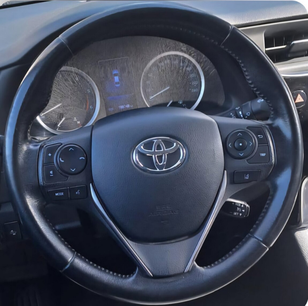 Toyota Corolla 2017 an Bender Bender - fotografie 5