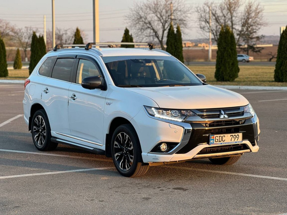 Mitsubishi Outlander 2018 год Тирасполь Тирасполь - изображение 3
