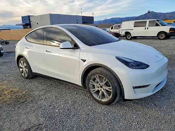 2024 TESLA MODEL Y Tiraspol