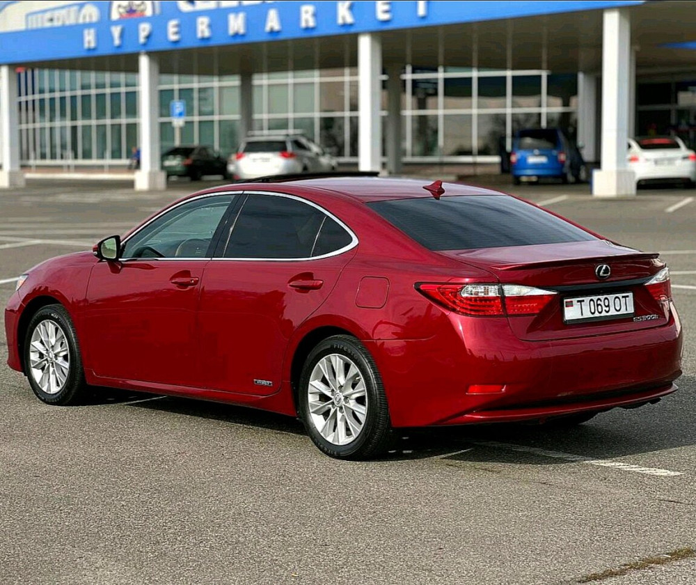 Lexus ES 300h 2012 год 2.5 гибрид Тирасполь - изображение 4
