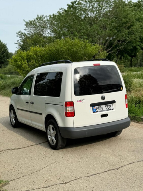 Volkswagen Caddy 2010 an Bender Bender - fotografie 2