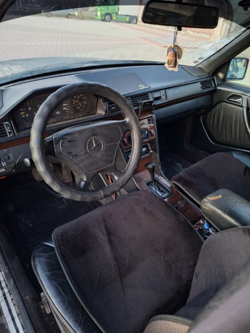 Mercedes E-Class 1993 год Тирасполь Тирасполь - изображение 6