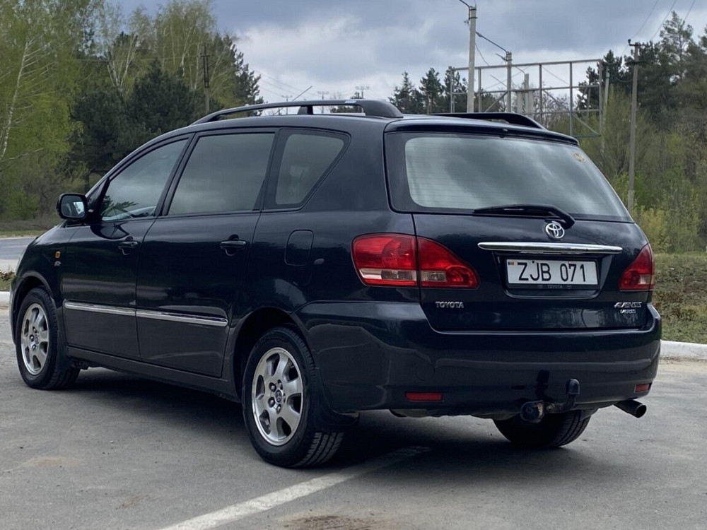 Toyota Avensis Verso 2003 год Рыбница Рыбница - изображение 4