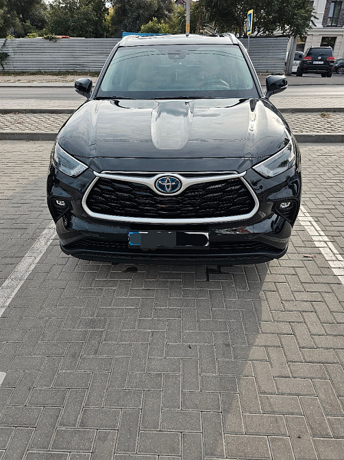 Toyota Highlander 2022 год Кишинёв Кишинёв - изображение 1