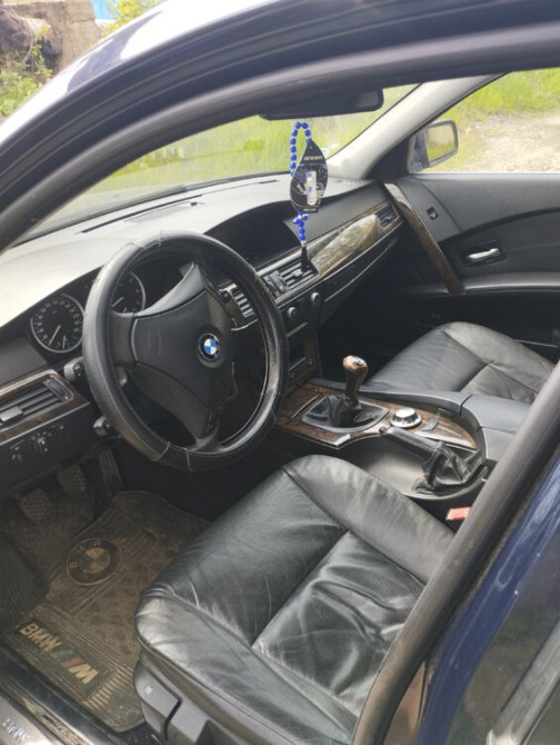 BMW seria 5 2004 an Bender Bender - fotografie 4