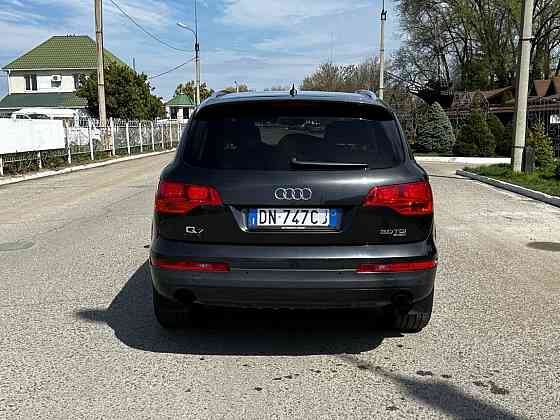 Audi Q7 Тирасполь