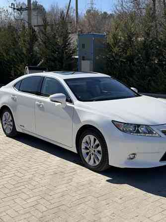 Lexus ES 2013 an Bender Bender