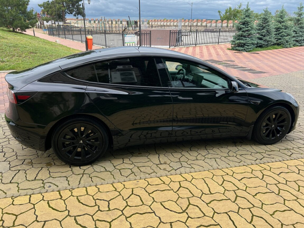 Tesla Model 3 2022 an Bender Bender - fotografie 4