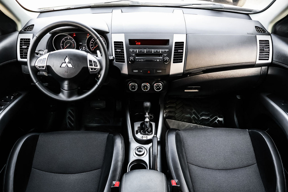 Mitsubishi Outlander 2012 год Кишинёв Кишинёв - изображение 5