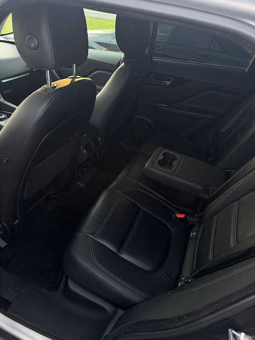 Jaguar F-Pace 2017 an Chişinău Chişinău - fotografie 7