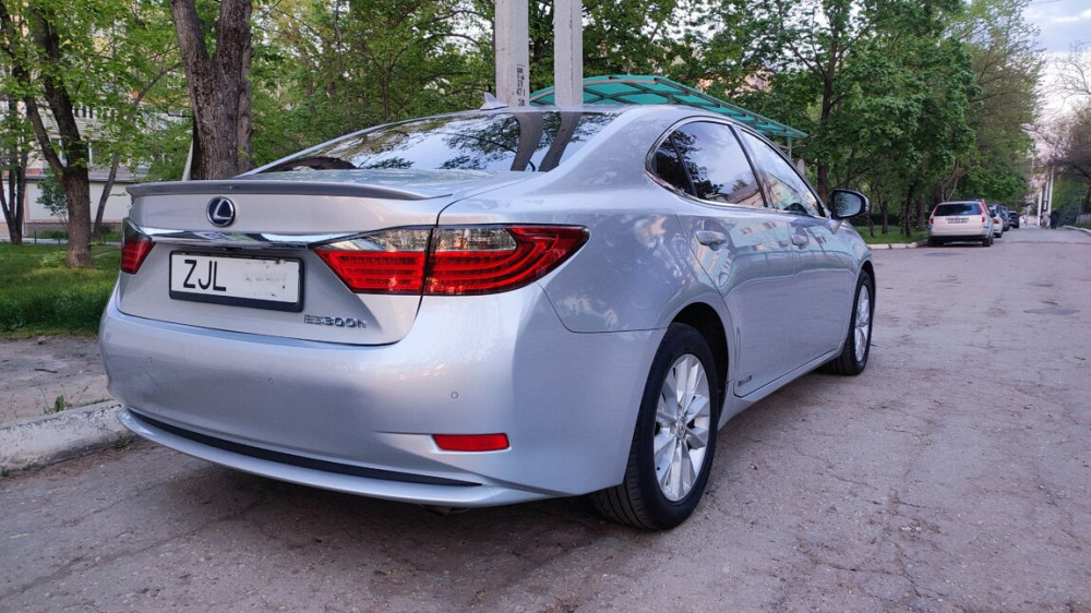 Lexus ES300h Нейтральные номера Rîbnița - fotografie 9